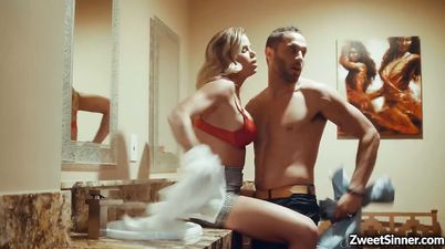 Quick sex with hotness blonde babe Jessa Rhodes - jessa rhodes