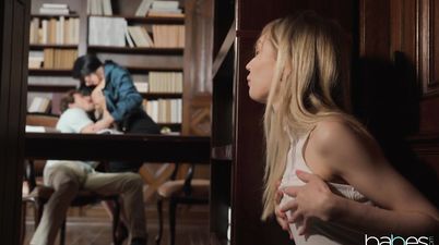 Juggy librarian teaches young girl how to please a man