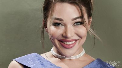 Shemale queen and her butler - Pride And Orifice Part 1 - Alexa Flexy
