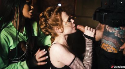 Space Divas Cock Sharing: Space Junk - Episode 4 - Xander Corvus