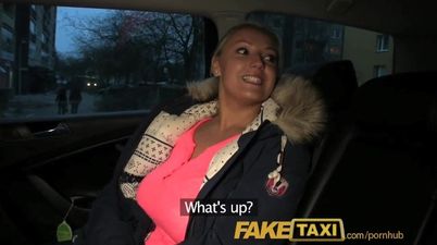Driver fucks a blonde as well as her fake melons in the taxi
