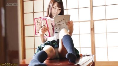 Pretty sexy 18yo Asian schoolgirl in her student uniform - big ass