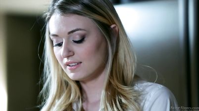 Good Influence Scene - Blonde slut Natalia Starr seduces Tommy Gunn