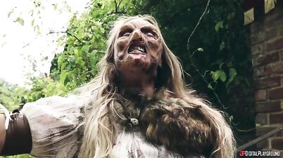 Evermore Orcs vs Elves Cosplay Fantasy Episode: Olive Glass, Agatha Vega, Sophie Reade