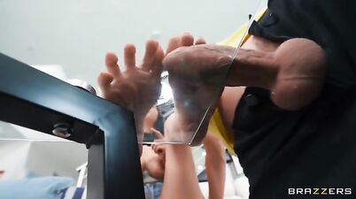 Gamer's Tits On Glass: Mick Blue gets Footjob from Sexy Brunette Roxie Sinner