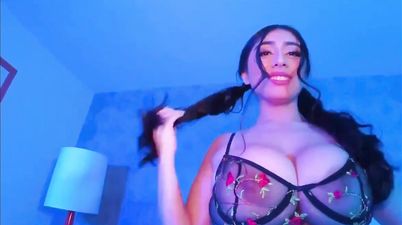She Knows What She's Doing - Hairy Busty Latina in homemade POV hardcore