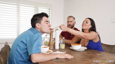 A Modern Romance Latin Lovers Anal Treachery: Jordi El Nino Polla Seduced by Latina Stepmom Luna Star