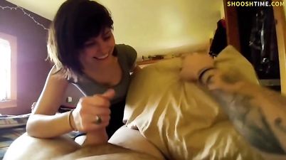 Amateur Skirt Riding - creampie