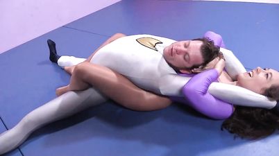 Sinn Sage Fetish American Hero - cosplay femdom with wrestling