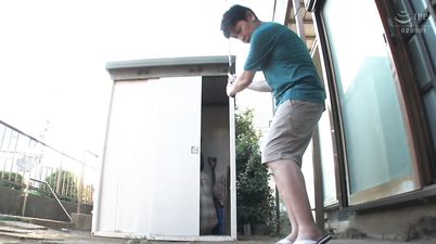 Sneaky Sex with friend's cute horny daughter - Japanese