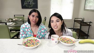 Scissoring Step Daughters - Mina Moon - Mina moon