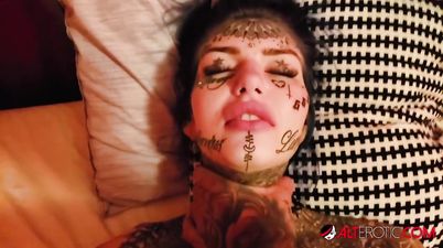 Big tit tattooed bombshell Amber Luke wants to be fucked bad! - Sascha ink